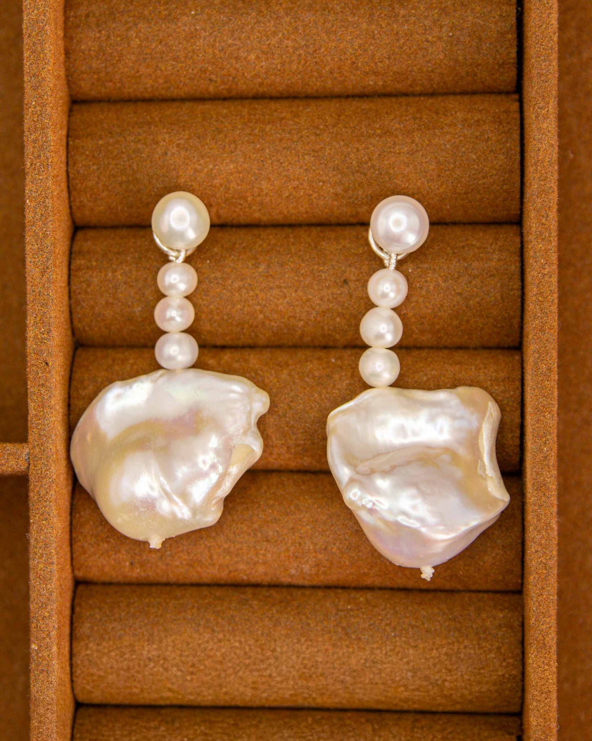 Divina Earrings