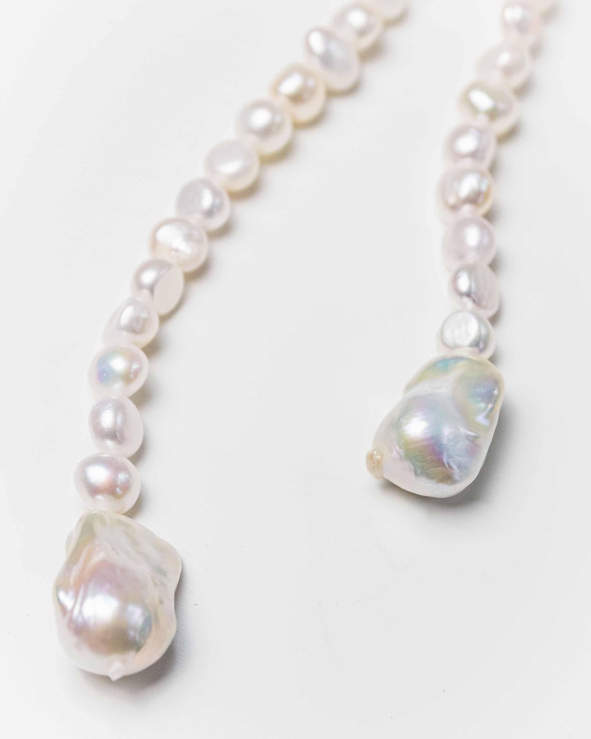 Alba Bianca Necklace