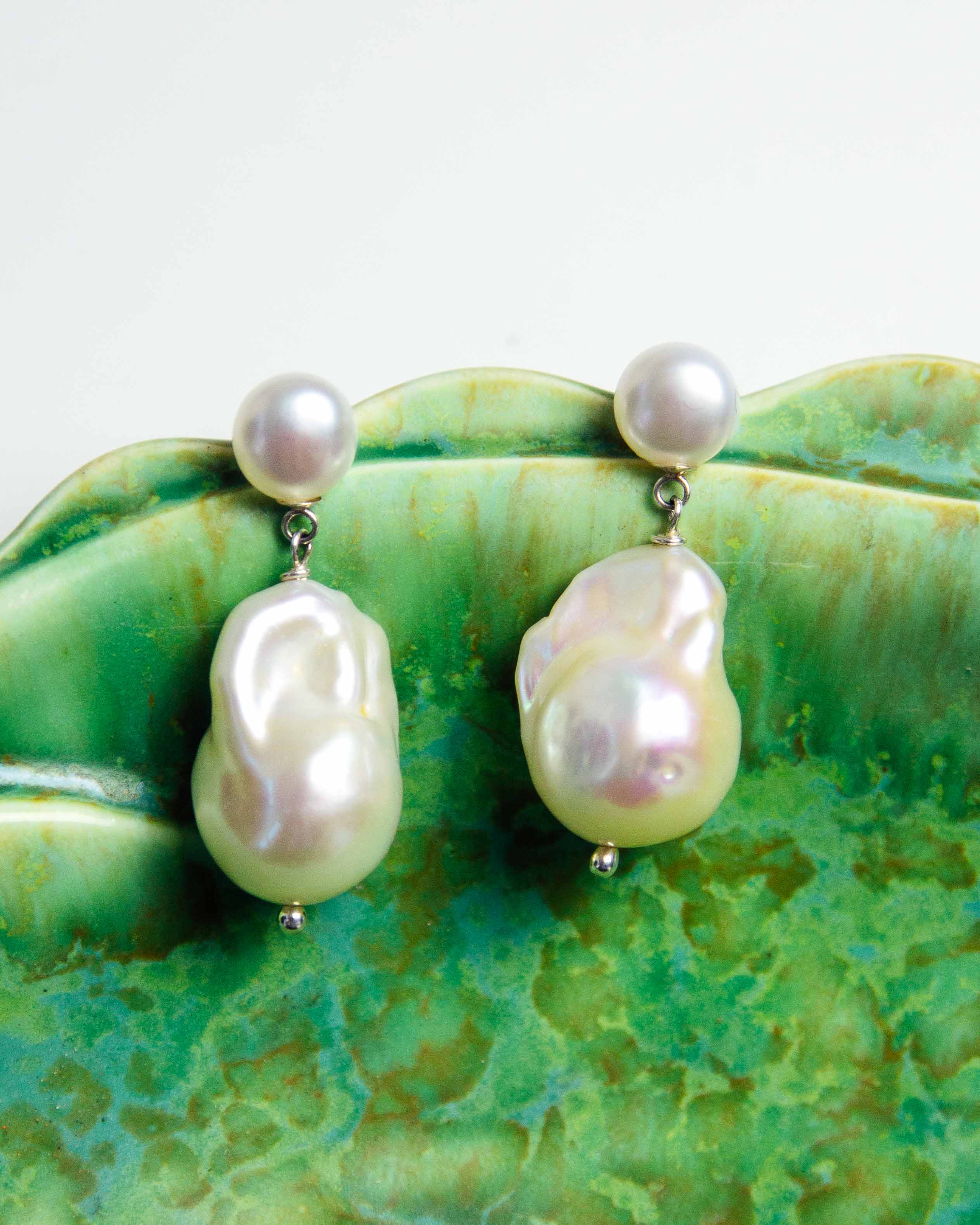 Onda Earrings