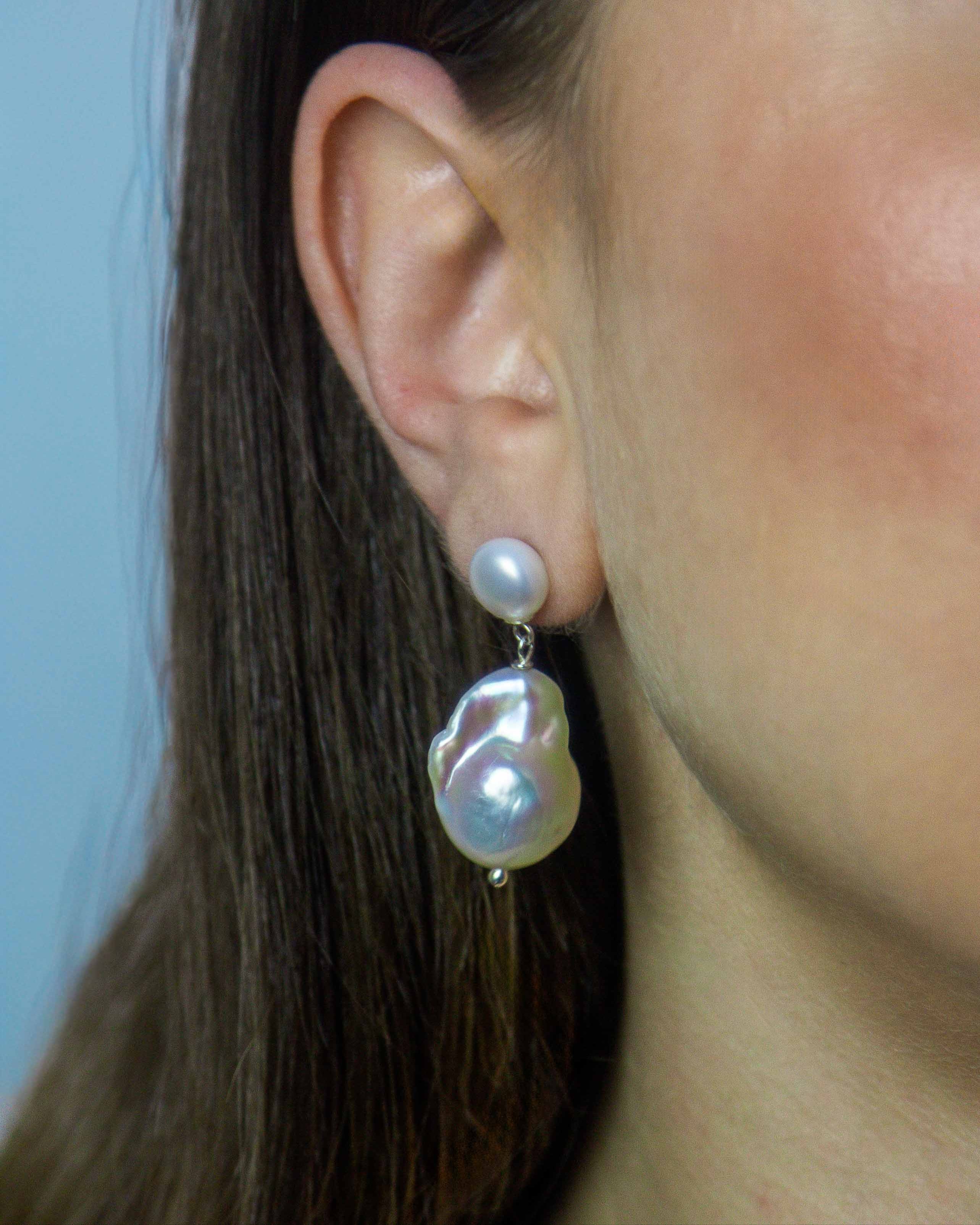 Onda Earrings